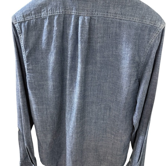 Old Navy Denim Men’s Shirt Size M Dark Chambray long Sleeve Casual Slim Fit - Picture 2 of 4